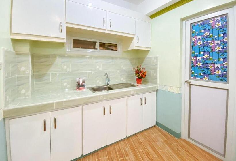 호텔 Reddoorz @ Calapandayan Subic Zambales