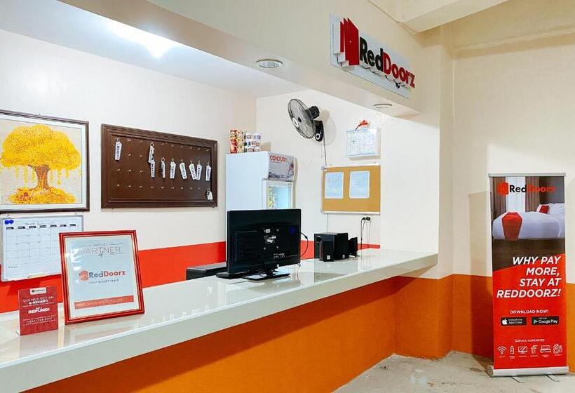 호텔 Reddoorz @ Calapandayan Subic Zambales