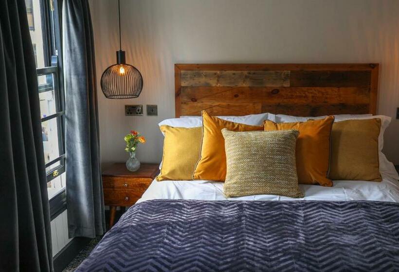 هتل The Turks Head