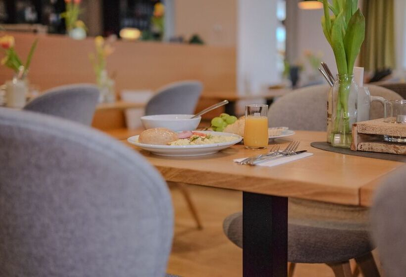 Mariandl Im Oberwirt