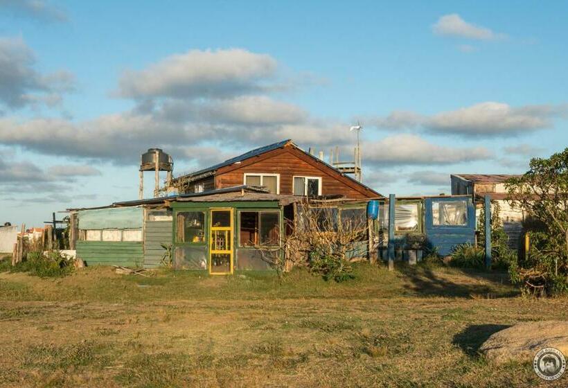 펜션 Bunker Hostel