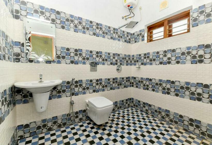 ペンション Oyo Home 83085 Hill View Galaxy Villa