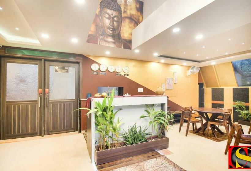 אתר נופש Candolim Sands