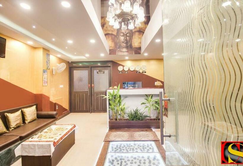 אתר נופש Candolim Sands