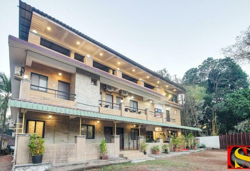 אתר נופש Candolim Sands