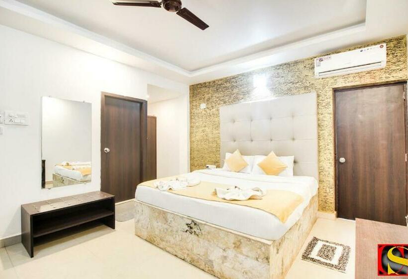 אתר נופש Candolim Sands