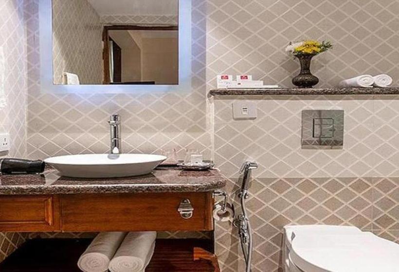 אתר נופש Sea Breeze Sarovar Portico Varca Goa