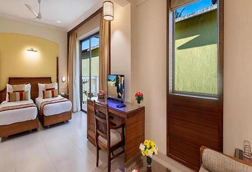 리조트 Sea Breeze Sarovar Portico Varca Goa