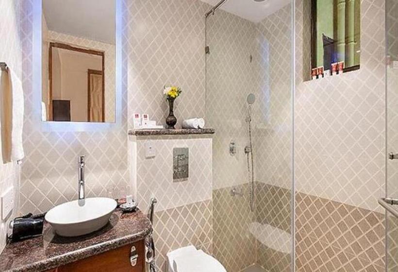 אתר נופש Sea Breeze Sarovar Portico Varca Goa