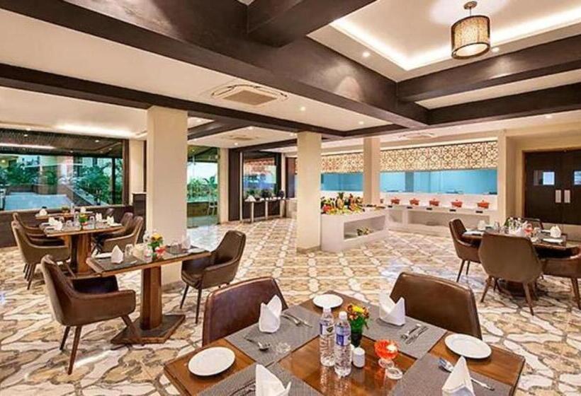 אתר נופש Sea Breeze Sarovar Portico Varca Goa