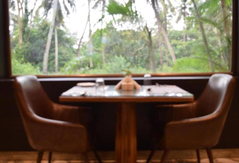 리조트 Sea Breeze Sarovar Portico Varca Goa