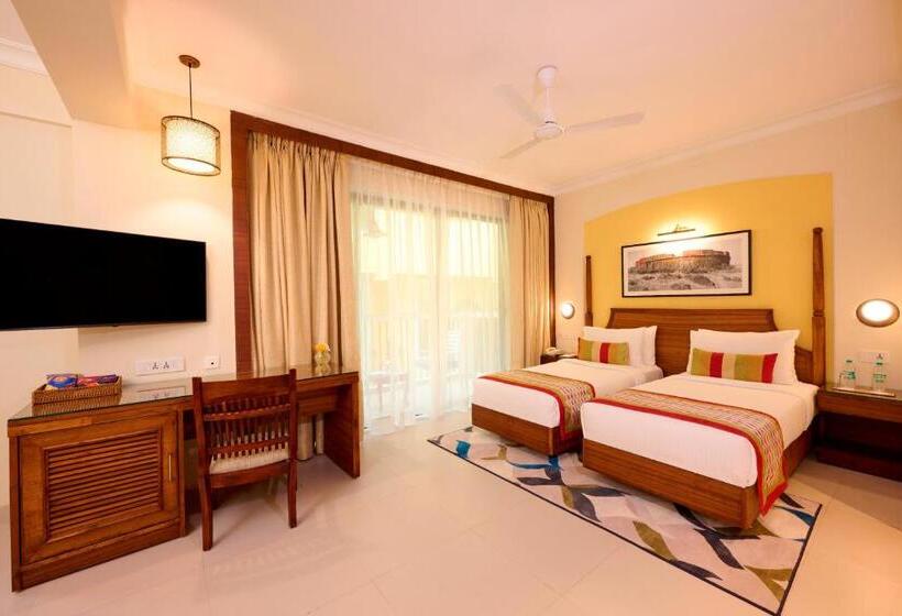 אתר נופש Sea Breeze Sarovar Portico Varca Goa