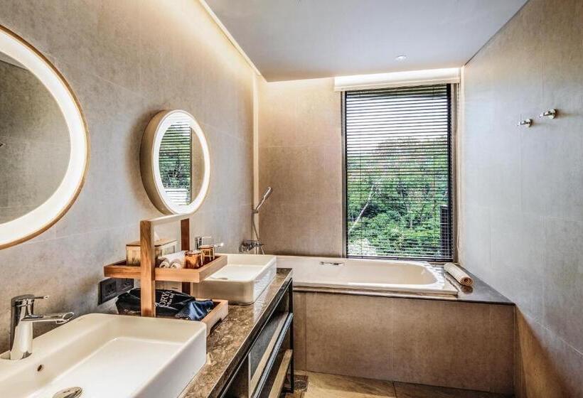 אתר נופש The Botanica Sanctuary