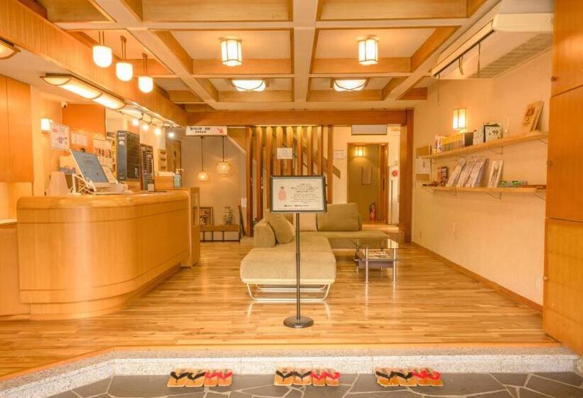 Рёкан Shibu Onsen Kadoya