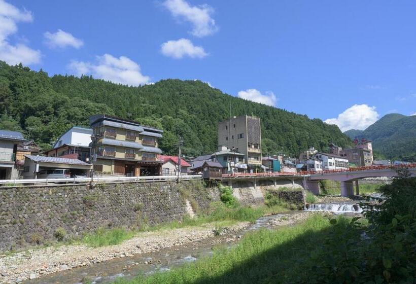 Рёкан Shibu Onsen Kadoya