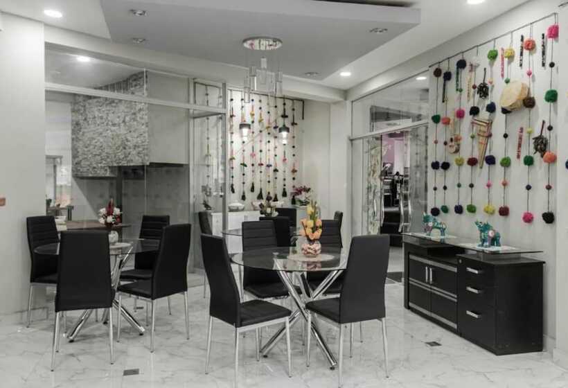 ホテル Samay Business