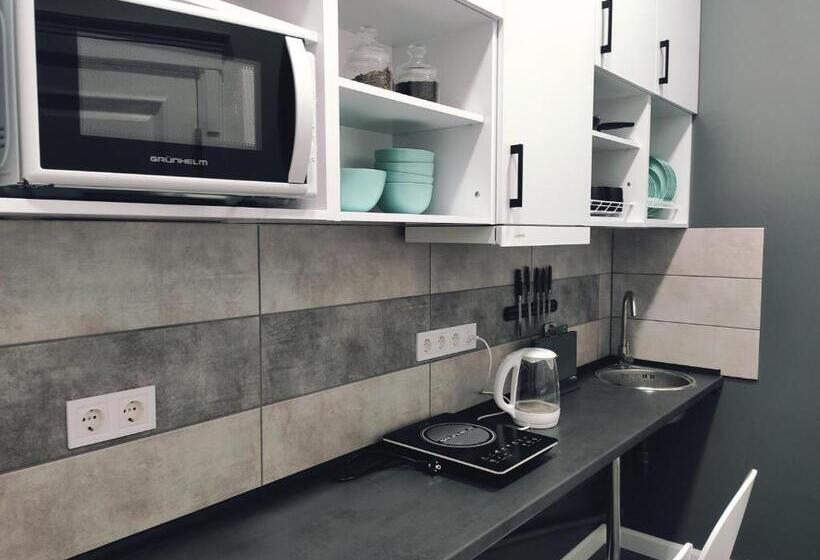 旅馆 хостел с террасой в центре