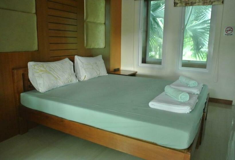 Baan Suan Resort Juree Punsuk