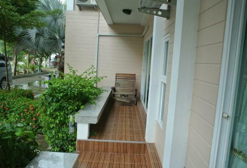 Baan Suan Resort Juree Punsuk