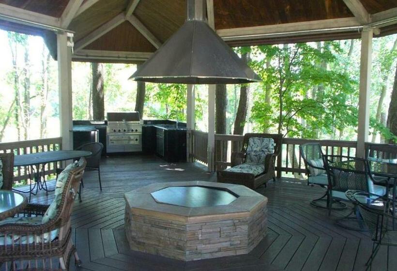 مبيت وإفطار Mill Creek Gardens