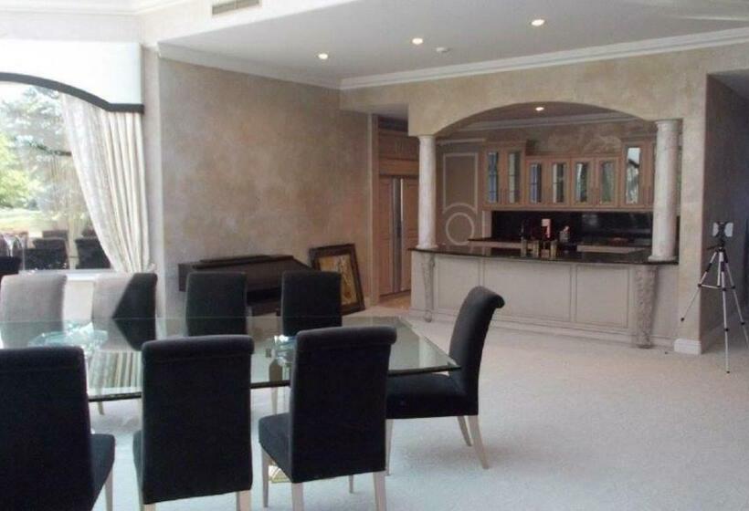 مبيت وإفطار Mill Creek Gardens