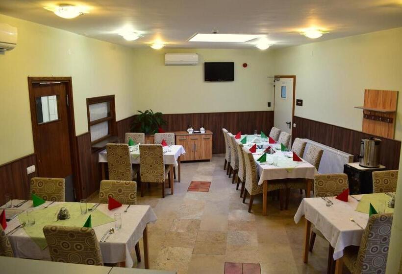 צימר Mátraházai üdülőház