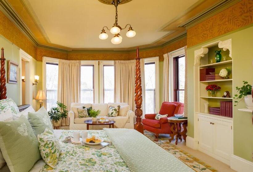 مبيت وإفطار The Lady Mary Inn