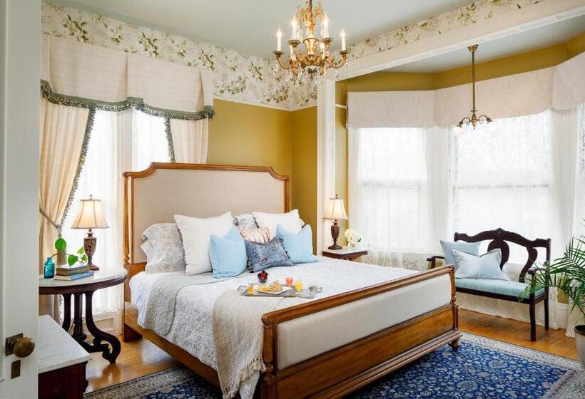 مبيت وإفطار The Lady Mary Inn