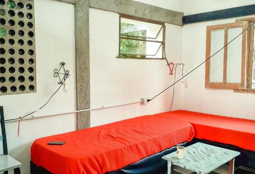 Hostel Casa De Artistas Multiespacio Tanti