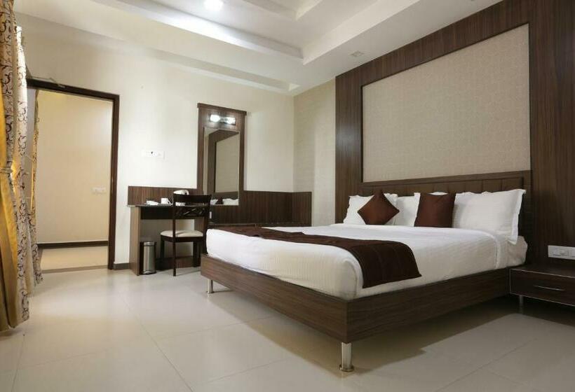 Отель Atlanta Park Chennai