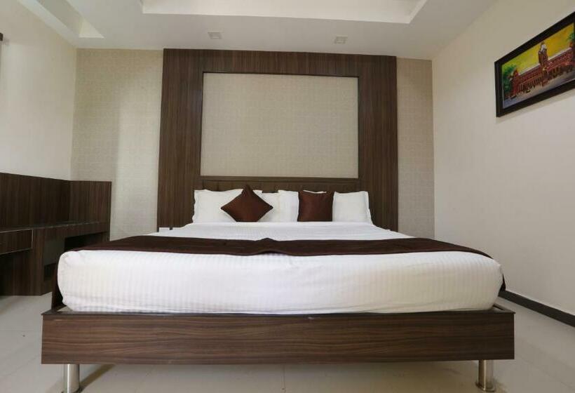 Отель Atlanta Park Chennai