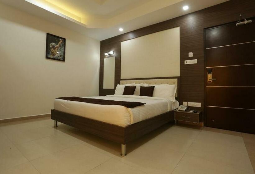 Отель Atlanta Park Chennai