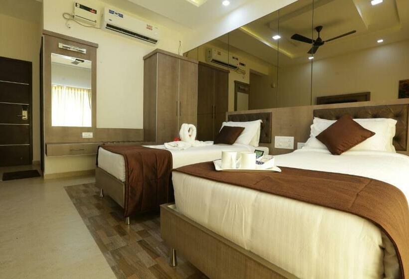 Отель Atlanta Park Chennai