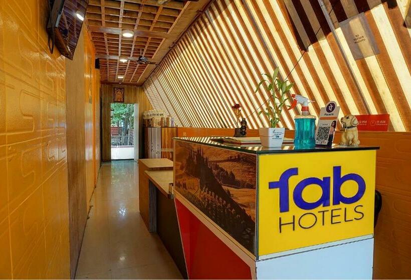 酒店 Fab Majestic Inn