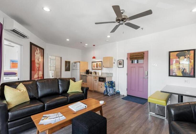 酒店 Folly With Marsh And Sunset Views