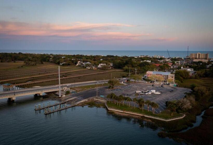酒店 Folly With Marsh And Sunset Views