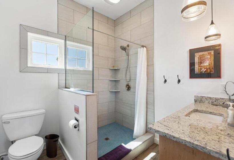 酒店 Folly With Marsh And Sunset Views