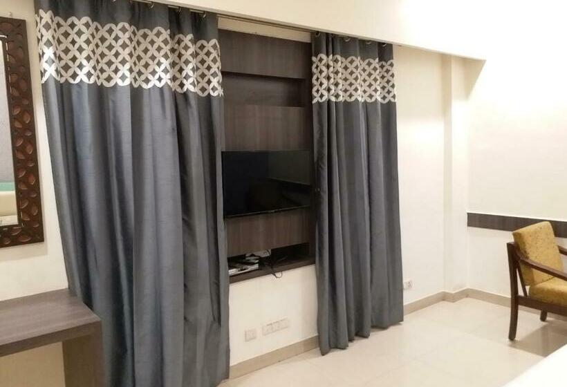 בית מלון כפרי G C Regency