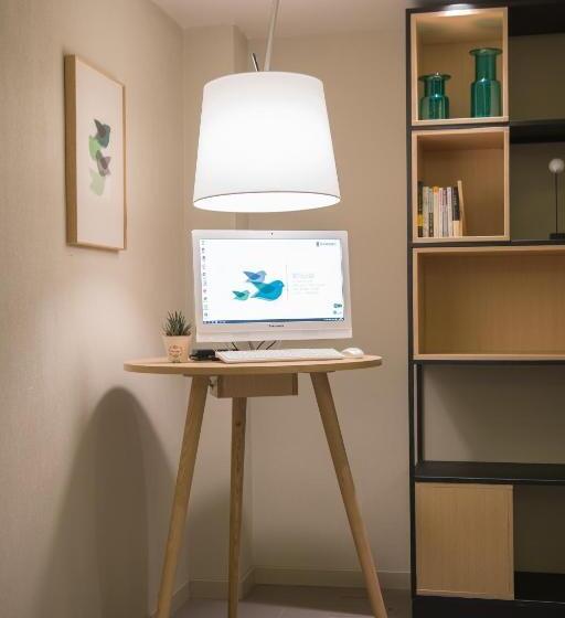 호텔 Home Inn Selected Shanghai Harbour City