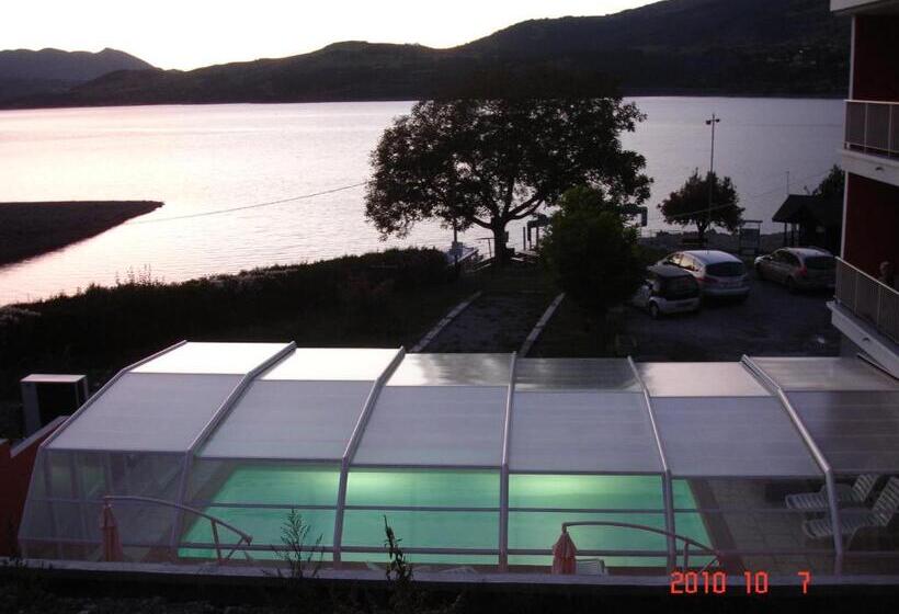 בית מלון כפרי Hôtel Les Flots Bleus