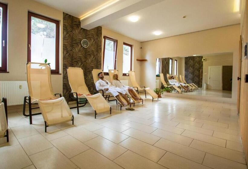 فندق Imperial Gyogyszallo Es Gyogyfurdo