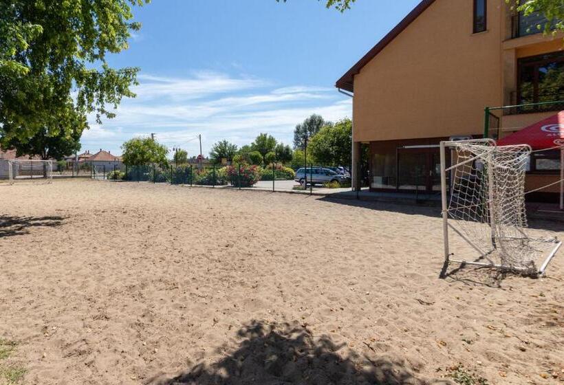 فندق Imperial Gyogyszallo Es Gyogyfurdo