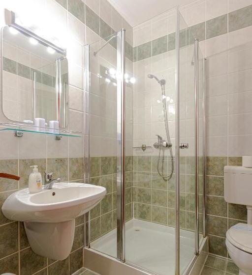 فندق Imperial Gyogyszallo Es Gyogyfurdo