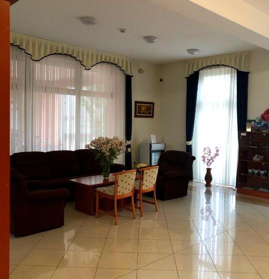 فندق Imperial Gyogyszallo Es Gyogyfurdo