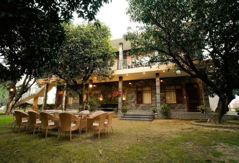 호텔 Kailash Farms Earthen Life