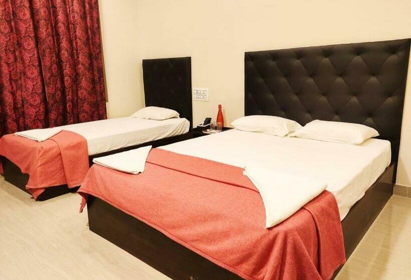 בית מלון כפרי Kumaran Residency