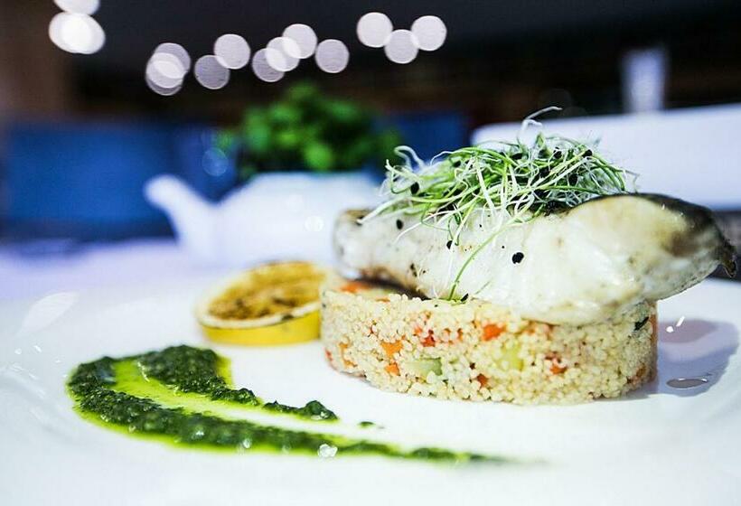 هتل Ostrov River Club