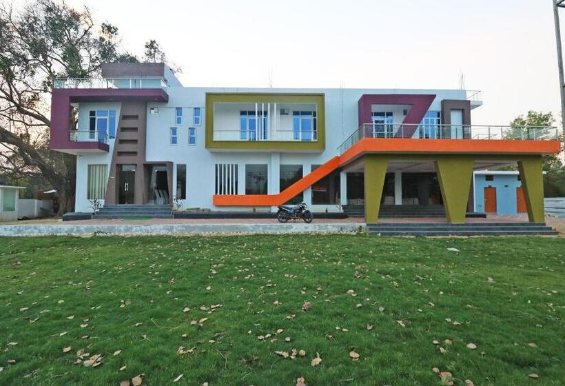 فندق Oyo 30897 Shri Shyam Lawn & Resort