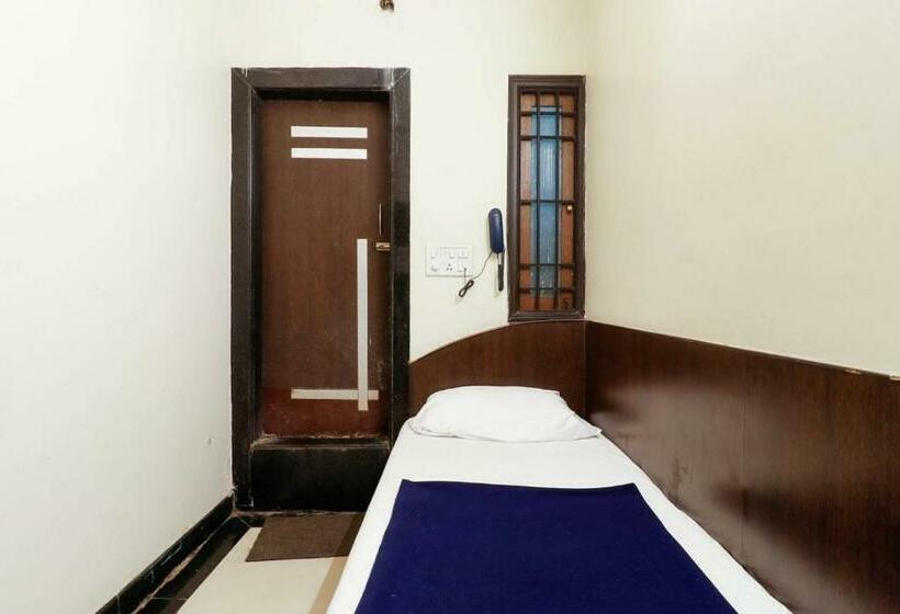 בית מלון כפרי Prestige Residency