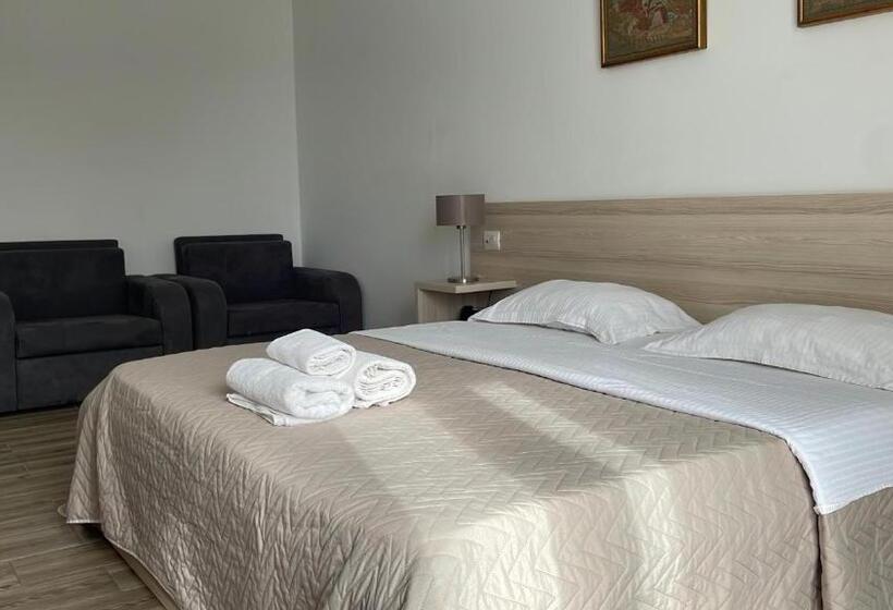 בית מלון כפרי Prince Adriatic Resort